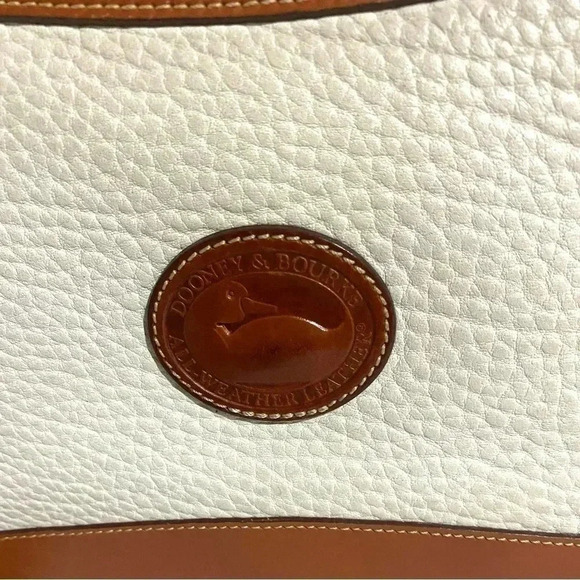 Dooney Bourke vintage Crossbody Handbag - Picture 7 of 9